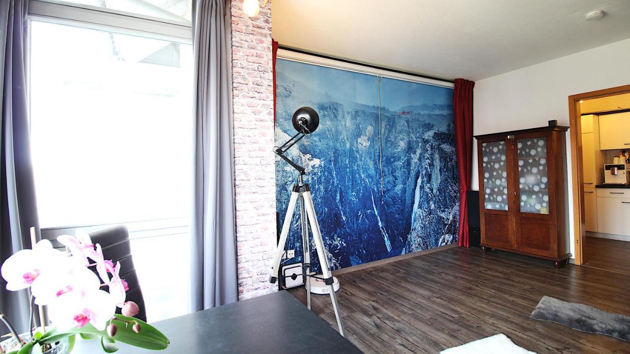 Home Cinema, Parking Space Βίρτσμπουργκ Εξωτερικό φωτογραφία